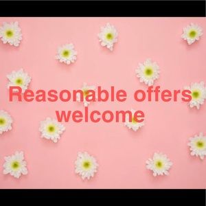 Reasonable offers welcomed! 🌸